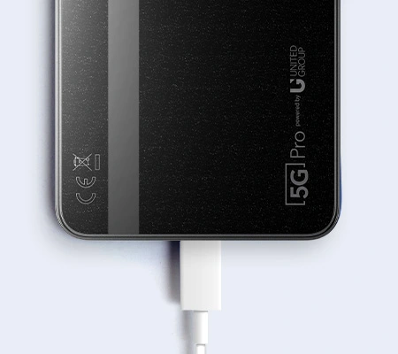 Zmogljiva baterija in hitro polnjenje